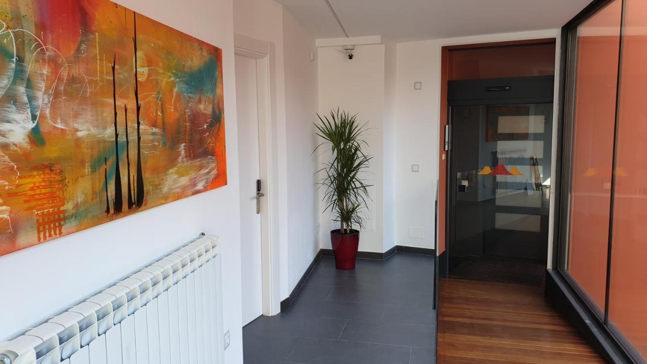 Apartaments Y Habitacions Entre Volcans Olot Exterior foto