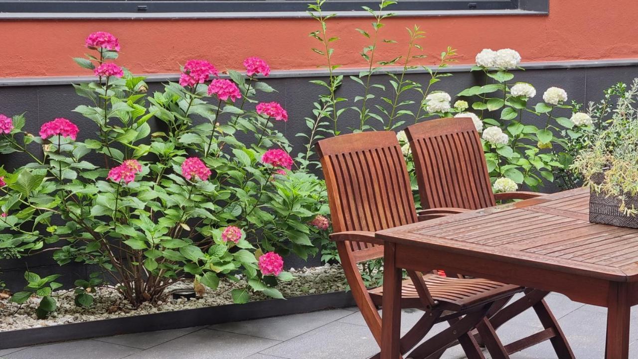Apartaments Y Habitacions Entre Volcans Olot Exterior foto