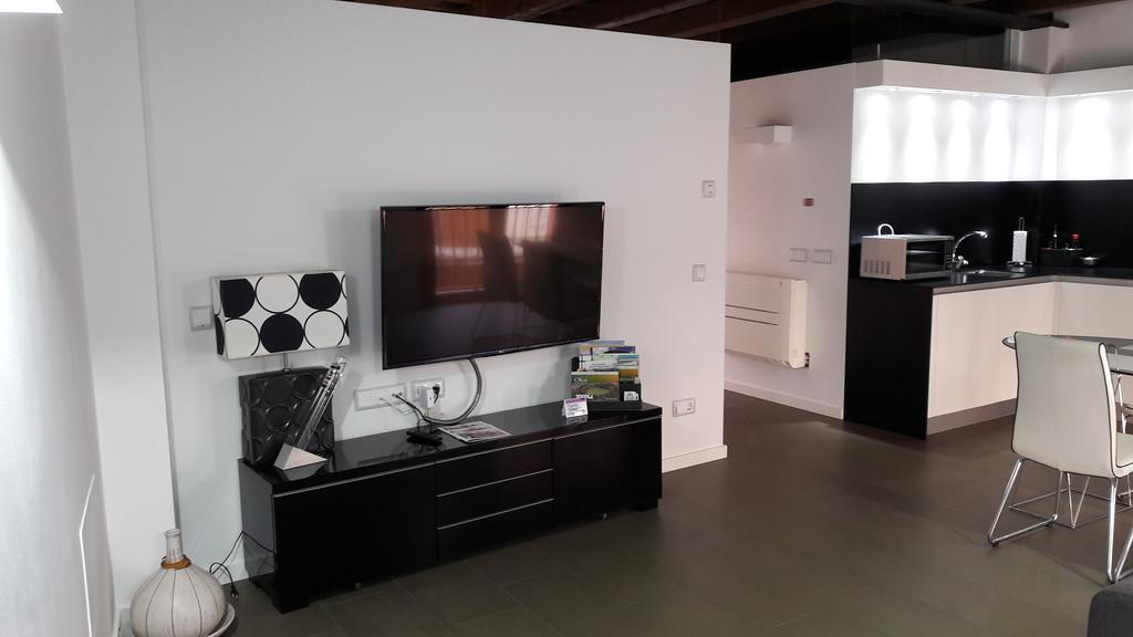 Apartaments Y Habitacions Entre Volcans Olot Exterior foto