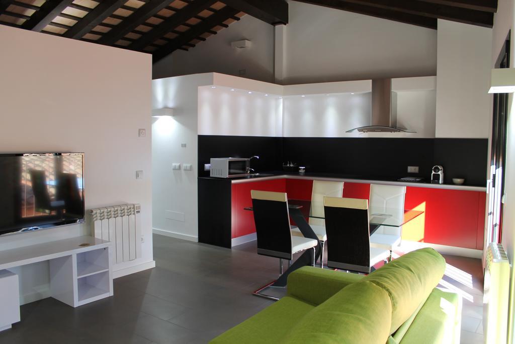 Apartaments Y Habitacions Entre Volcans Olot Exterior foto